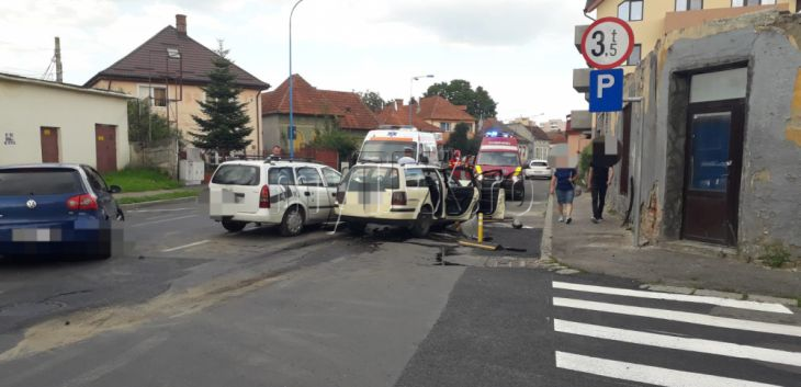 BRAȘOV Accident cu victime la intersecția străzilor Mihai Viteazul și