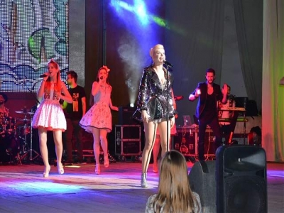 LOREDANA GROZA: Mulțumesc, Brașov! Ai fost extraordinar! Galerie foto 5 article_428476_5.jpg
