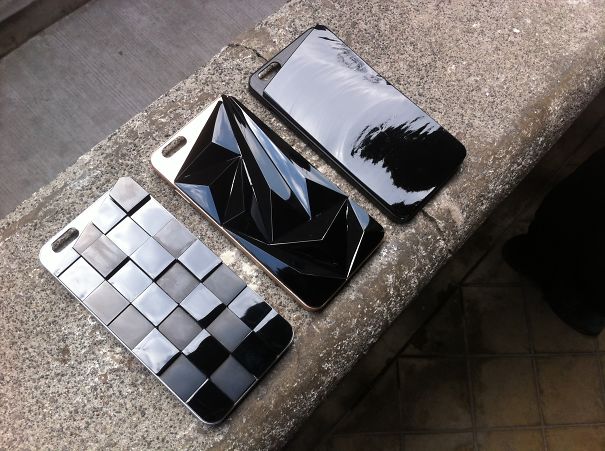 Top cu cele mai cool carcase de telefon. Vezi galeria foto! 8 article_429173_8.jpg