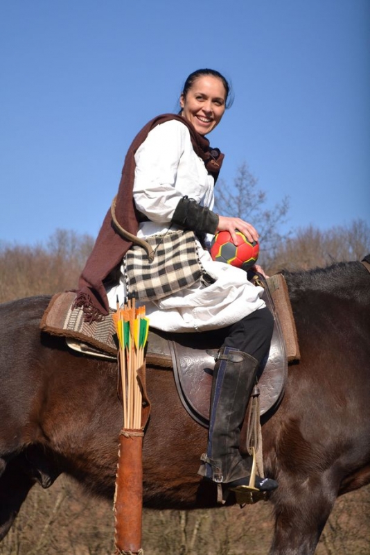 POZE DE SENZAȚIE. Aurelia Brădeanu, cum n-aţi mai văzut-o până acum!!! 3 article_429355_3.jpg