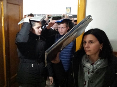 BRAȘOV. Elevii de la Liceul Honterus, evacuați în urma unui... cutremur 3 article_429507_3.jpg