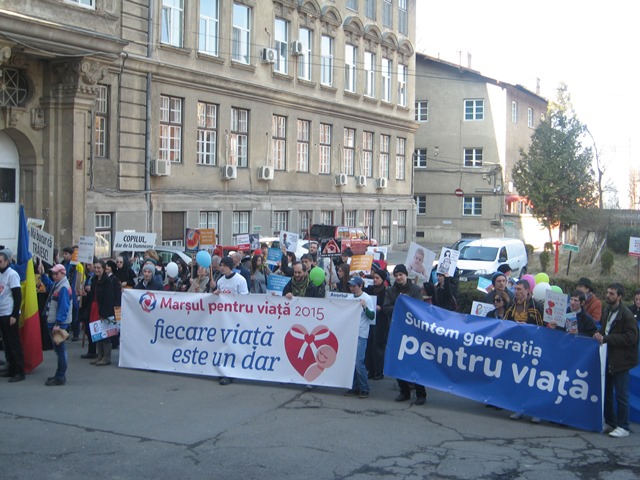 BRAȘOV. Marșul pentru Viaţă i-a deranjat pe unii 2 article_429807_19.jpg