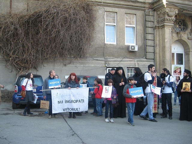 BRAȘOV. Marșul pentru Viaţă i-a deranjat pe unii 8 article_429807_25.jpg