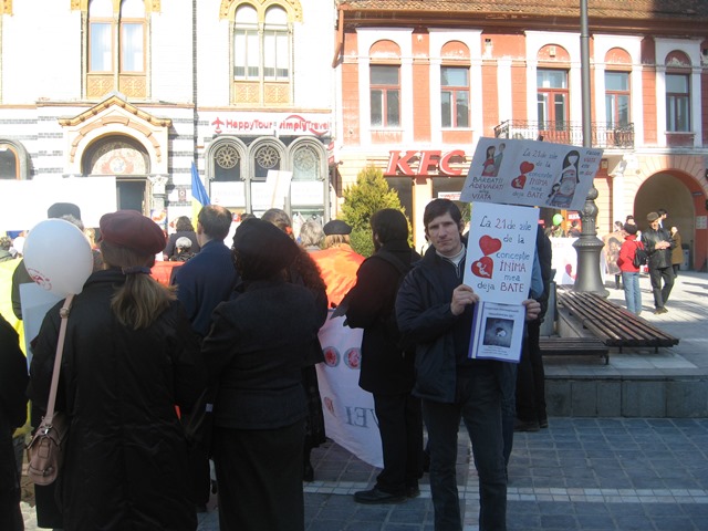 BRAȘOV. Marșul pentru Viaţă i-a deranjat pe unii 22 article_429807_5.jpg