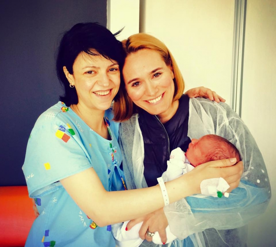 UAU. Raluca Arvat e mămică!!! Primele imagini cu bebelușul... 3 article_430190_3.jpg