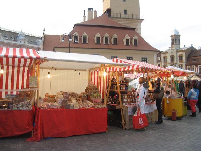 BRAȘOV. Sunteţi așteptaţi în „Grădina germană” 19 article_431544_17.jpg