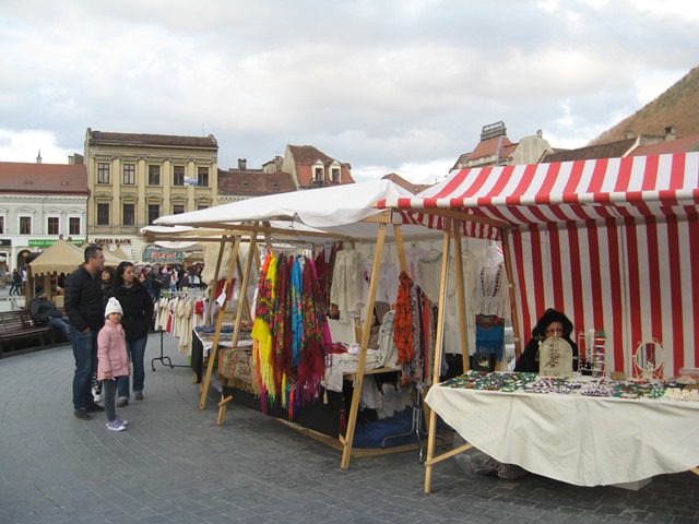 BRAȘOV. Sunteţi așteptaţi în „Grădina germană” 2 article_431544_20.jpg