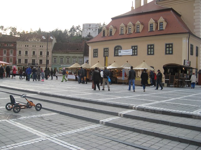 BRAȘOV. Sunteţi așteptaţi în „Grădina germană” 5 article_431544_23.jpg