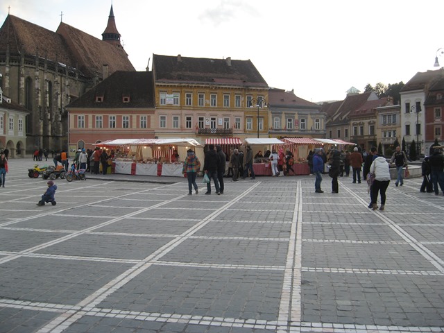 BRAȘOV. Sunteţi așteptaţi în „Grădina germană” 7 article_431544_25.jpg