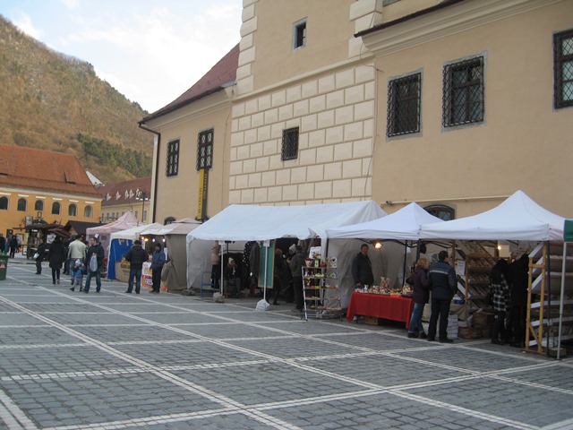 BRAȘOV. Sunteţi așteptaţi în „Grădina germană” 9 article_431544_27.jpg