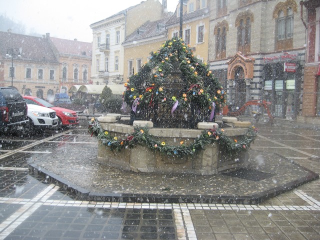 BRAȘOV. Sunteţi așteptaţi în „Grădina germană” 10 article_431544_28.jpg