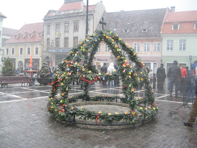 BRAȘOV. Sunteţi așteptaţi în „Grădina germană” 11 article_431544_29.jpg