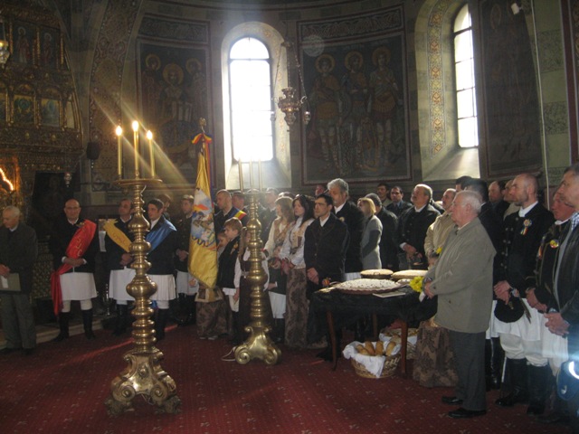 BRAȘOV. Parastas cu mustrări pentru junii în haine „nemțești” 4 article_431653_9.jpg