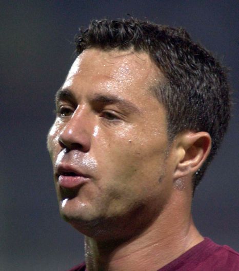 BEȚI ÎN ROMÂNIA. Doi foști cunoscuţi fotbaliști s-au luat la bătaie!!! 3 article_431669_3.jpg