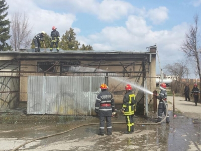 BRAȘOV. Incendiu în spatele hotelului Kronwell, de lângă Gară! 3 article_432190_3.jpg