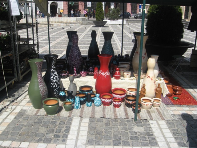 BRAȘOV. Piața Sfatului a devenit grădină cu flori - galerie foto 3 article_433056_20.jpg