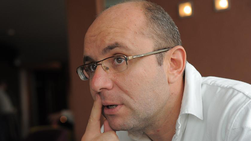 ȘOC. Boss-ul unei televiziuni din România, vizat să fie asasinat!!! 2 article_433825_2.jpg