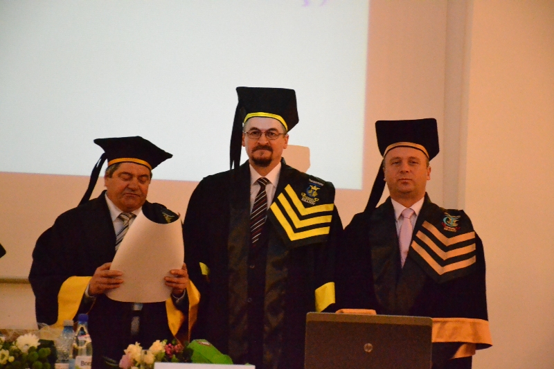 BRAȘOV. Universitatea Transilvania a acordat două titluri DHC 5 article_434229_5.jpg