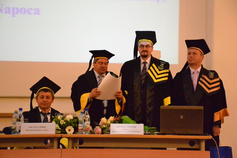 BRAȘOV. Universitatea Transilvania a acordat două titluri DHC 7 article_434229_7.jpg