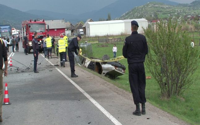 Accident cu doi MORŢI pe DN 17! Implicate două mașini și un microbuz 2 article_434605_2.jpg