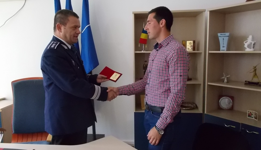 BRAŞOV. Un tâlhar a fost prins de Poliţie cu ajutorul unui student 2 dscn1222.jpg