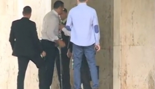 Ponta s-a întors în țară! 2 pontacarje.jpg