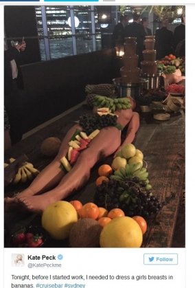 femeie goale 4_192555.jpg