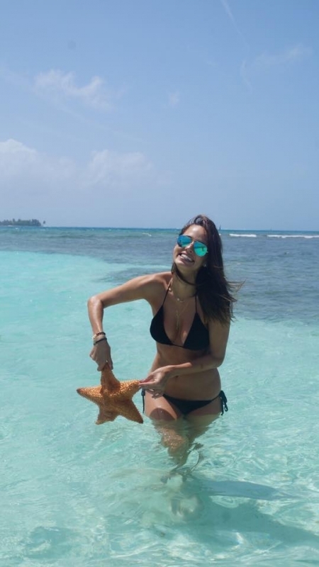 Andreea Raicu, plajă TOPLESS!!! Își arată... steaua!!! 4 raicu4.jpg