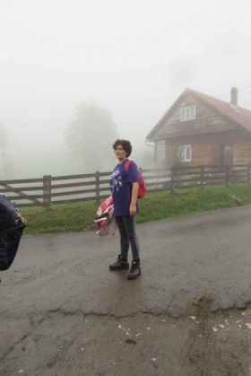 Mai mulţi bolnavi şi medici au urcat 13 kilometri pe munte! 7 Muntele Sperantei_Isabella Grosu_Presedinte ASPIIR-1_195018.