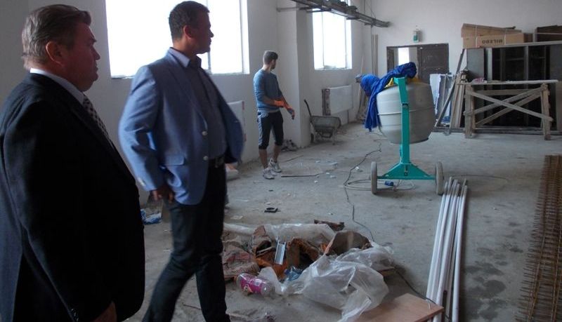 BRAŞOV. Primăria Râşnov e decisă să încheie reabilitarea Liceului Tehnologic 3 deschiderelaboratoareliceu3.jpg