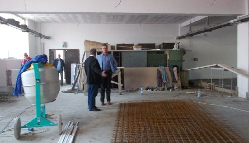 BRAŞOV. Primăria Râşnov e decisă să încheie reabilitarea Liceului Tehnologic 4 deschiderelaboratoareliceu5.jpg