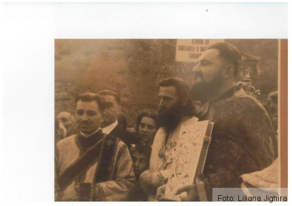 BRAŞOV. Crucea de binecuvântare a părintelui Arsenie Boca găsită într-o biserică din Şchei! 4 poza arhiva_192952.jpg