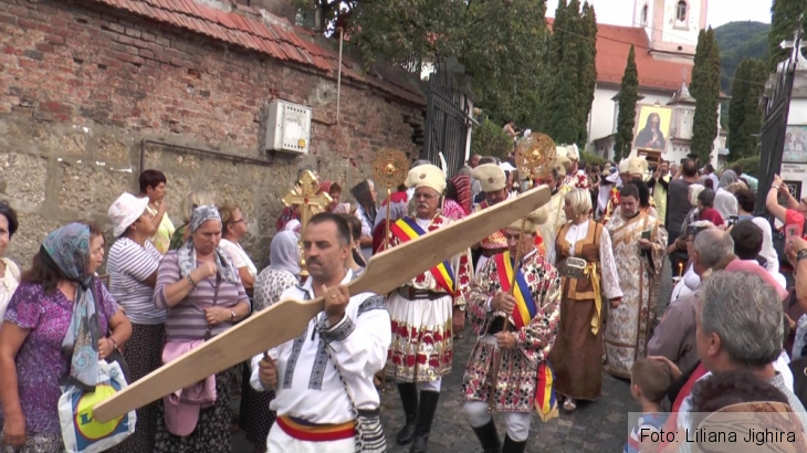 procesiune icoana Sf. Maria (3)_193316.jpg