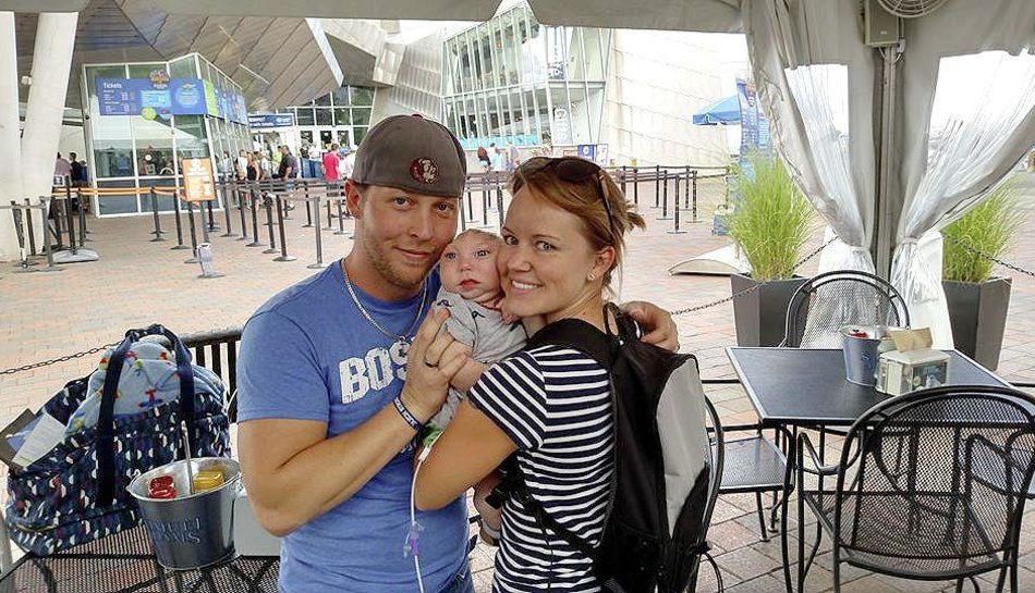 FOTO ȘOC. Copilul care sfidează moartea!!! 2 story.jpg