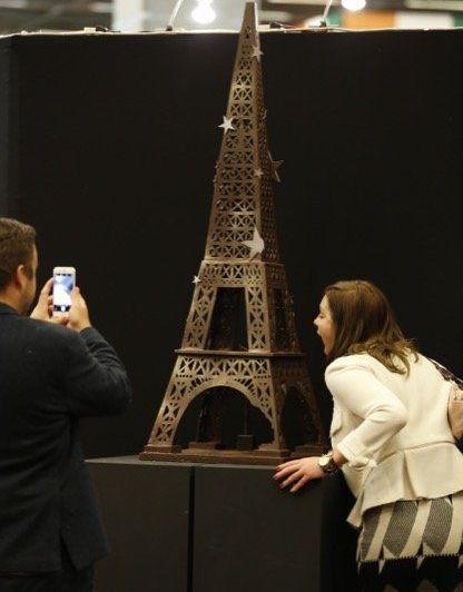 DULCE. Haine făcute din CIOCOLATĂ 3 ciocolata.jpg