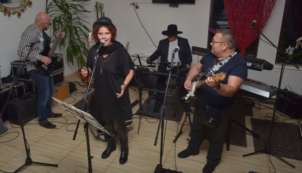 EXCLUSIV. Regal muzical în Poiana Brașov. Spectacol tribut în cinstea vremurilor legendare 2 dsc-7089.jpg