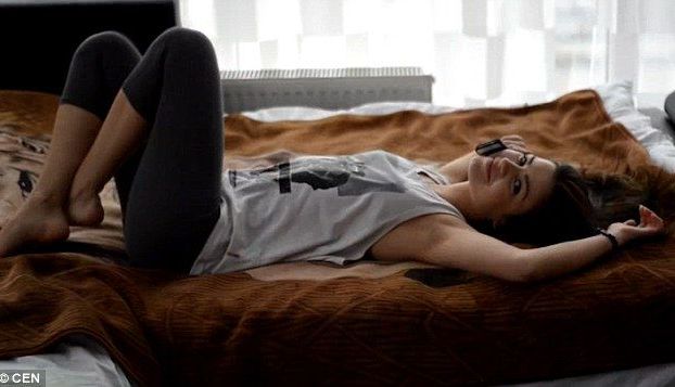 ELECTORALĂ. Candidata face STRIPTEASE!!! 2 prokopenko1.jpg