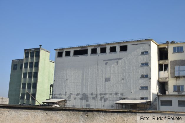 explozie Vel Pitar nov 1_197701.JPG