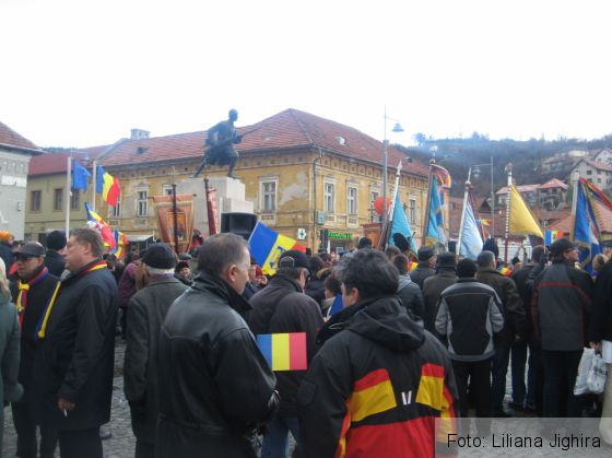 Piata Unirii 1 Decembrie03_199657.JPG