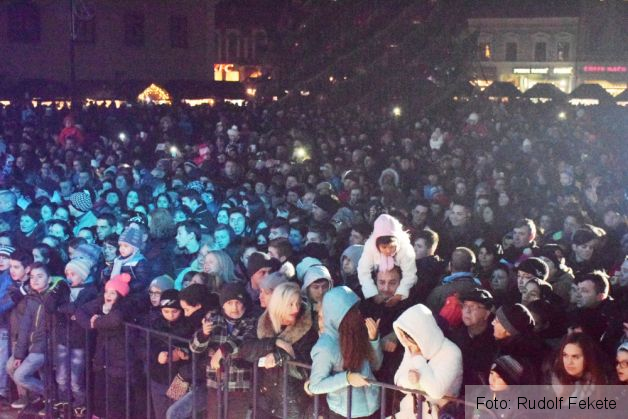 aprinderea bradului dec 024_200123.JPG