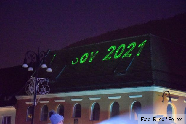 aprinderea bradului dec 040_200124.JPG