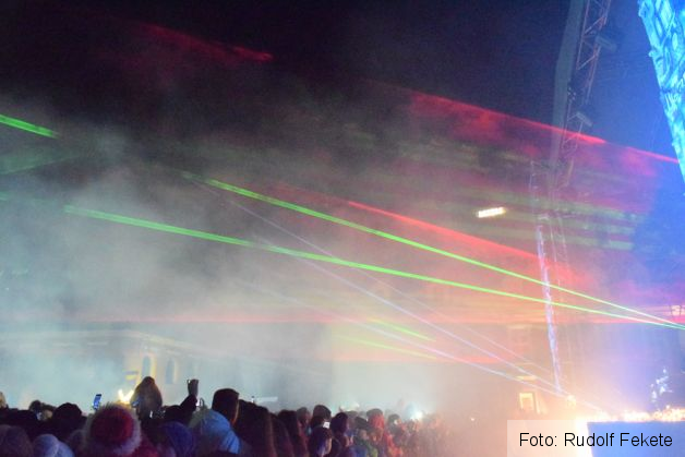 aprinderea bradului dec 057_200126.JPG