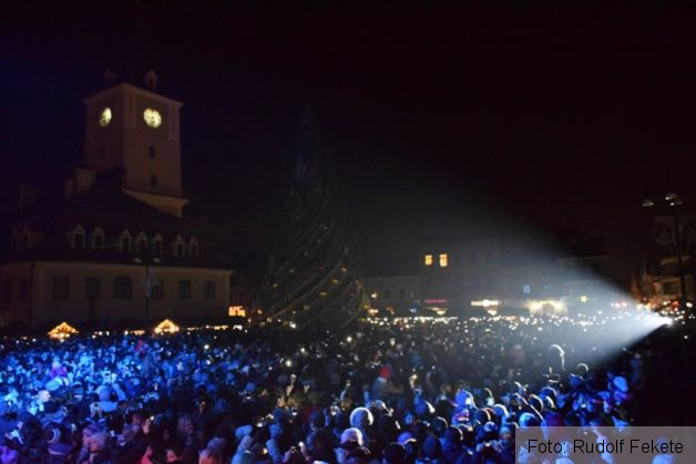 aprinderea bradului dec 112_200130.JPG