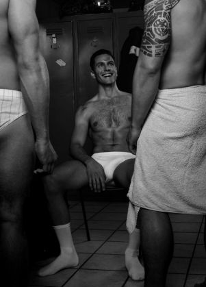 Calendar „fierbinte“ cu pompieri francezi! 4 french-firemen-calendar-2016-pompiers-sans-frontieres-fred-g