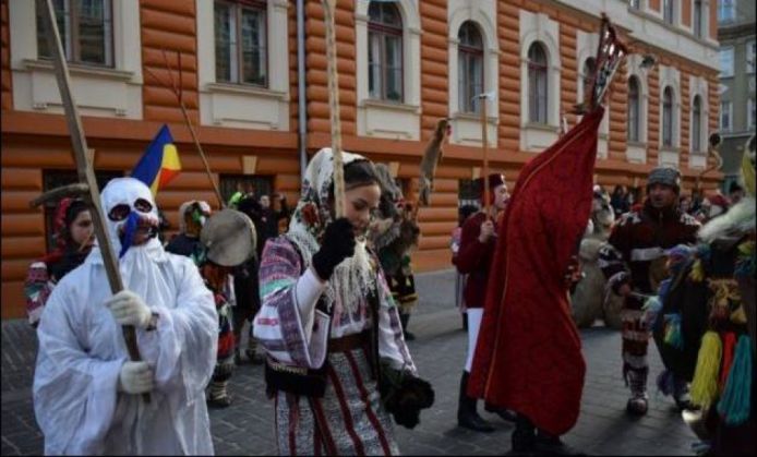 parada folclor obiceiuri Craciun si Anul Nou12_201691.JPG