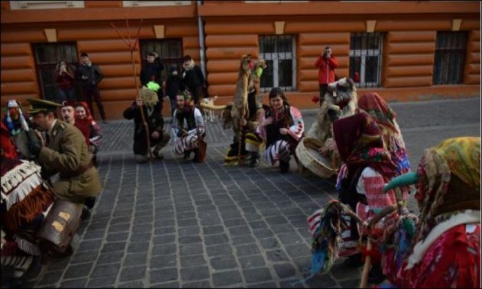 parada folclor obiceiuri Craciun si Anul Nou14_201693.JPG