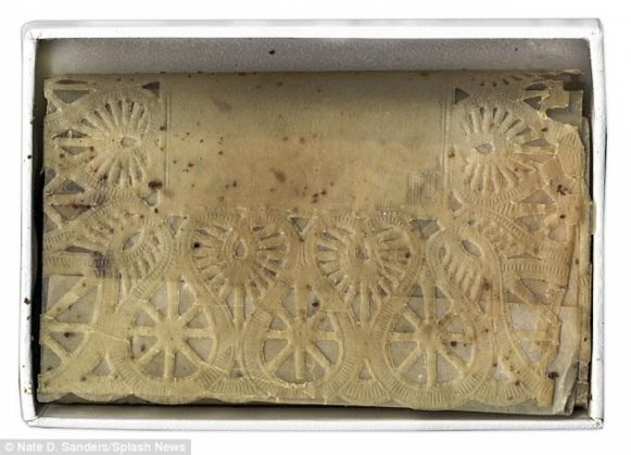 O felie din tortul prinţesei Diana s-a vândut la licitaţie! 2 tort1_201243.jpg