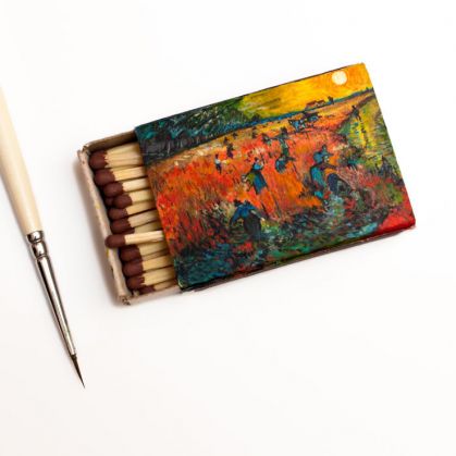 van-gogh-paintings-on-matchboxes-3__700_199622.jpg