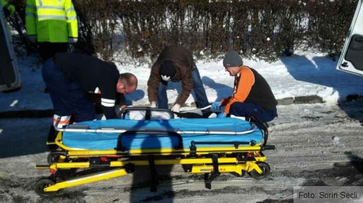 BRAŞOV. Femeie omorâtă pe o trecere de pietoni de pe Calea Bucureşti! 2 accident calea bucuresti 2_202934.jpg