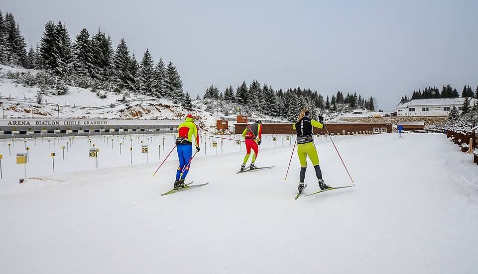 CHEILE GRĂDIȘTEI - GALERIE FOTO. Mondialele pot începe!!! Traseele de concurs sunt amenajate!!! 6 antren4.jpg